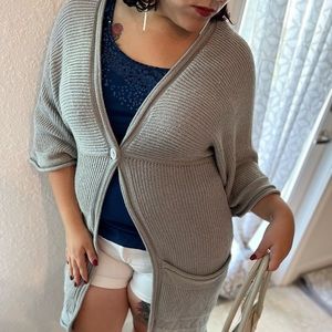 Light grey buttoned cardigan